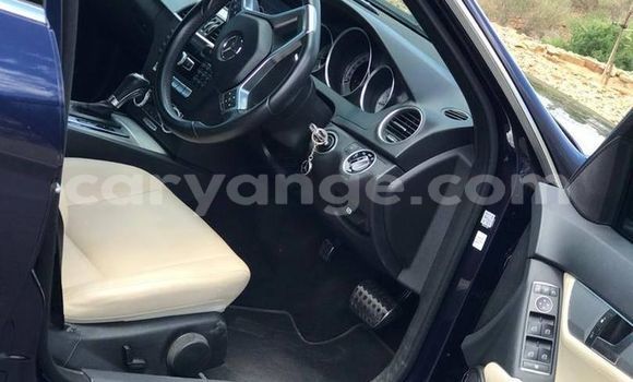 Acheter Occasion Voiture Mercedes-Benz C–Class Bleu à Windhoek, Namibie Acheter Occasion Voiture Mercedes-Benz C–Class Bleu à Windhoek, Namibie