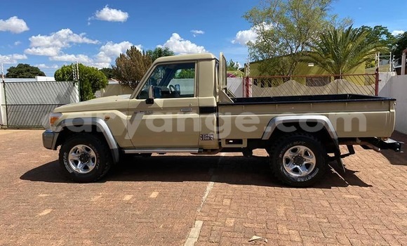 Buy Used Toyota Land Cruiser Brown Car in Windhoek in Namibia Buy Used Toyota Land Cruiser Brown Car in Windhoek in Namibia