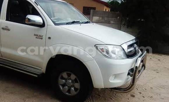Buy Used Toyota Hilux White Car in Windhoek in Namibia