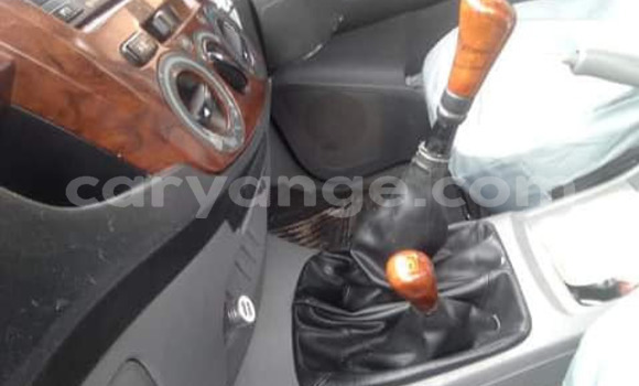 Acheter Occasion Voiture Toyota Hilux Blanc à Windhoek, Namibie Acheter Occasion Voiture Toyota Hilux Blanc à Windhoek, Namibie