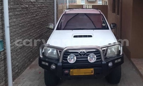 Buy Used Toyota Hilux White Car in Windhoek in Namibia