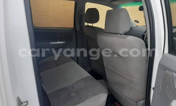 Acheter Occasion Voiture Toyota Hilux Blanc à Windhoek, Namibie Acheter Occasion Voiture Toyota Hilux Blanc à Windhoek, Namibie