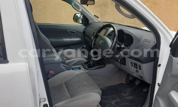 Acheter Occasion Voiture Toyota Hilux Blanc à Windhoek, Namibie Acheter Occasion Voiture Toyota Hilux Blanc à Windhoek, Namibie