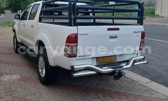 Acheter Occasion Voiture Toyota Hilux Blanc à Windhoek, Namibie Acheter Occasion Voiture Toyota Hilux Blanc à Windhoek, Namibie