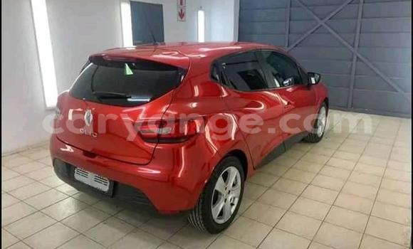Acheter Occasion Voiture Renault Clio Rouge à Windhoek, Namibie Acheter Occasion Voiture Renault Clio Rouge à Windhoek, Namibie