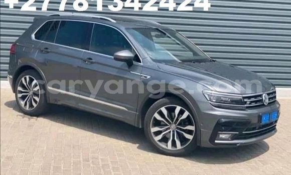 Buy Used Volkswagen Tiguan Silver Car in Windhoek in Namibia