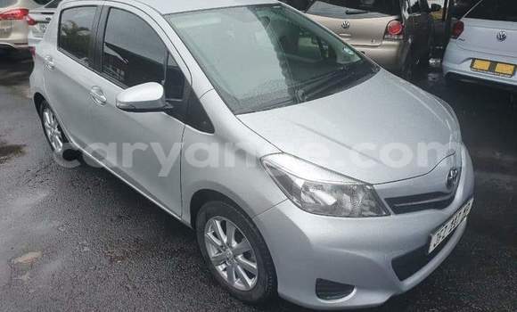 Acheter Occasion Voiture Toyota Yaris Gris à Outjo, Kunene Acheter Occasion Voiture Toyota Yaris Gris à Outjo, Kunene