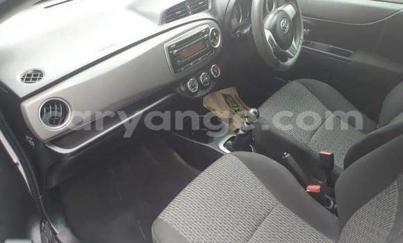 Acheter Occasion Voiture Toyota Yaris Gris à Outjo, Kunene Acheter Occasion Voiture Toyota Yaris Gris à Outjo, Kunene