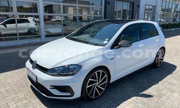 Acheter Occasion Voiture Volkswagen Golf R Blanc à Grootfontein, Namibie
