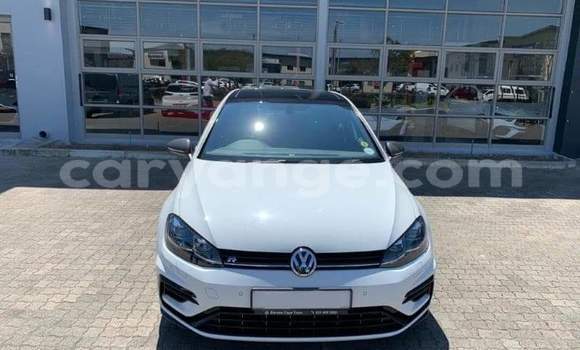 Buy Used Volkswagen Golf R White Car in Grootfontein in Namibia Buy Used Volkswagen Golf R White Car in Grootfontein in Namibia