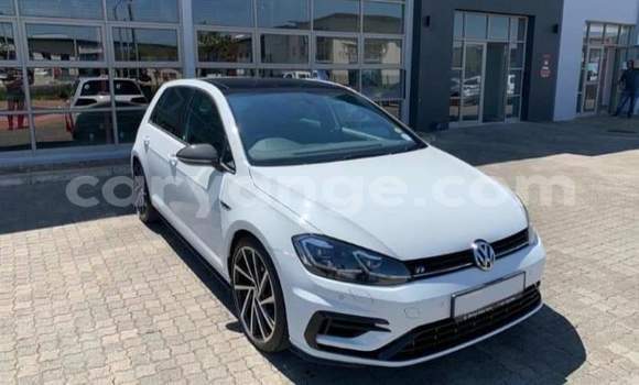 Buy Used Volkswagen Golf R White Car in Grootfontein in Namibia Buy Used Volkswagen Golf R White Car in Grootfontein in Namibia