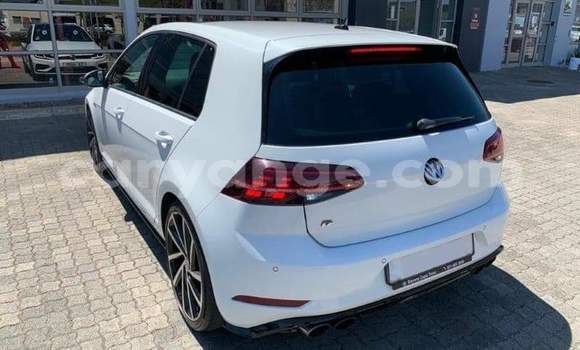Buy Used Volkswagen Golf R White Car in Grootfontein in Namibia Buy Used Volkswagen Golf R White Car in Grootfontein in Namibia