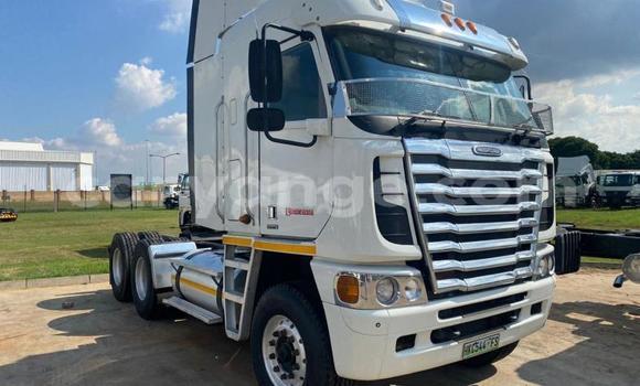 Buy Used Freightliner 90 Cum 500 White Truck in Windhoek in Namibia Buy Used Freightliner 90 Cum 500 White Truck in Windhoek in Namibia