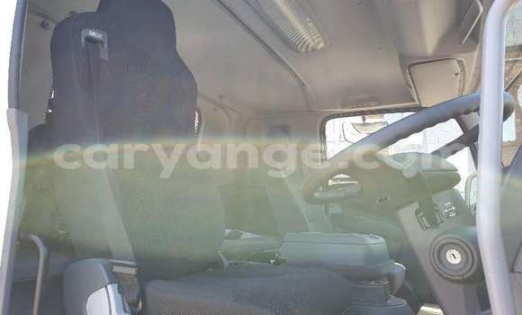 Acheter Occasion Utilitaire Isuzu FTR 850 Blanc à Windhoek, Namibie Acheter Occasion Utilitaire Isuzu FTR 850 Blanc à Windhoek, Namibie