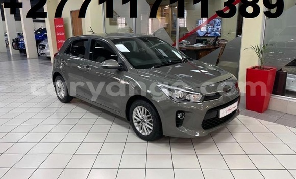 Acheter Occasion Voiture Kia Rio Gris à Windhoek, Namibie Acheter Occasion Voiture Kia Rio Gris à Windhoek, Namibie