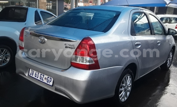 Acheter Occasion Voiture Toyota Etios Gris à Windhoek, Namibie Acheter Occasion Voiture Toyota Etios Gris à Windhoek, Namibie