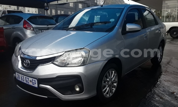 Acheter Occasion Voiture Toyota Etios Gris à Windhoek, Namibie Acheter Occasion Voiture Toyota Etios Gris à Windhoek, Namibie