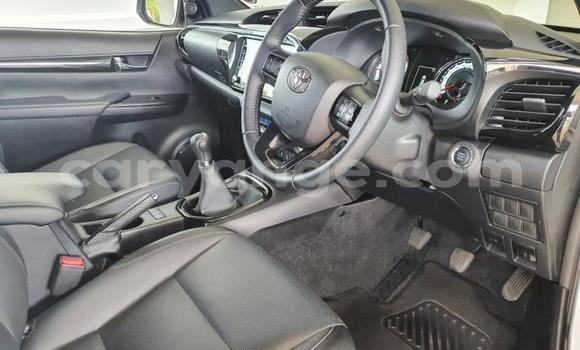 Acheter Occasion Voiture Toyota Hilux Blanc à Grootfontein, Namibie Acheter Occasion Voiture Toyota Hilux Blanc à Grootfontein, Namibie