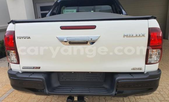 Acheter Occasion Voiture Toyota Hilux Blanc à Grootfontein, Namibie Acheter Occasion Voiture Toyota Hilux Blanc à Grootfontein, Namibie