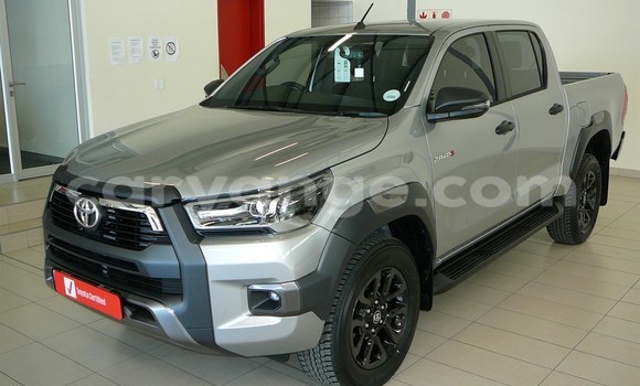 Buy Used Toyota Hilux Silver Car in Grootfontein in Namibia