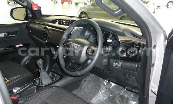 Acheter Occasion Voiture Toyota Hilux Gris à Grootfontein, Namibie Acheter Occasion Voiture Toyota Hilux Gris à Grootfontein, Namibie