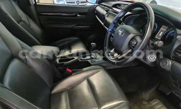 Acheter Occasion Voiture Toyota Hilux Gris à Karasburg, Karas Acheter Occasion Voiture Toyota Hilux Gris à Karasburg, Karas