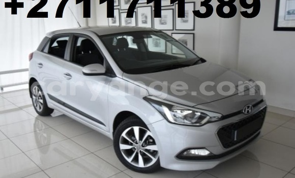 Buy Used Hyundai I20 White Car in Windhoek in Namibia