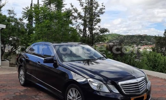 Buy Used Mercedes-Benz E-Classe Black Car in Arandis in Kunene Buy Used Mercedes-Benz E-Classe Black Car in Arandis in Kunene