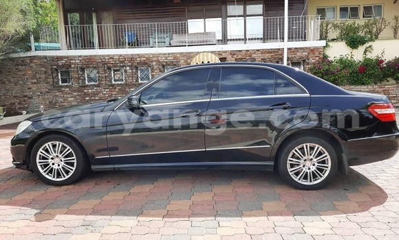 Buy Used Mercedes-Benz E-Classe Black Car in Arandis in Kunene