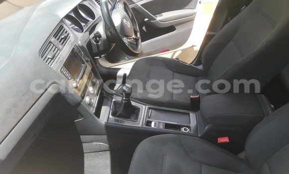 Buy Used Volkswagen Golf White Car in Arandis in Kunene Buy Used Volkswagen Golf White Car in Arandis in Kunene