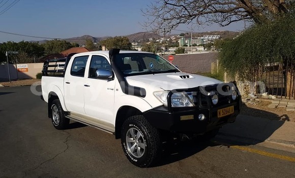 Buy Used Toyota Hilux White Car in Arandis in Kunene Buy Used Toyota Hilux White Car in Arandis in Kunene