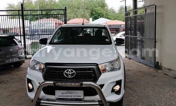 Buy Used Toyota Hilux White Car in Arandis in Kunene Buy Used Toyota Hilux White Car in Arandis in Kunene