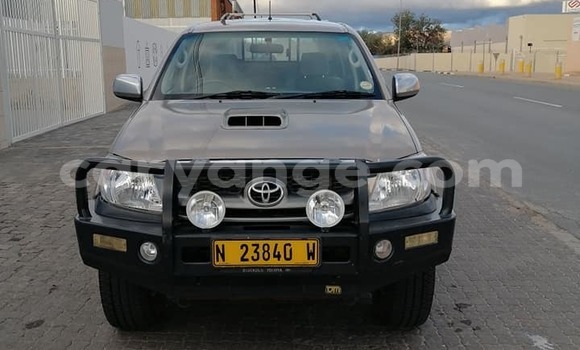 Buy Used Toyota Hilux Beige Car in Arandis in Kunene Buy Used Toyota Hilux Beige Car in Arandis in Kunene