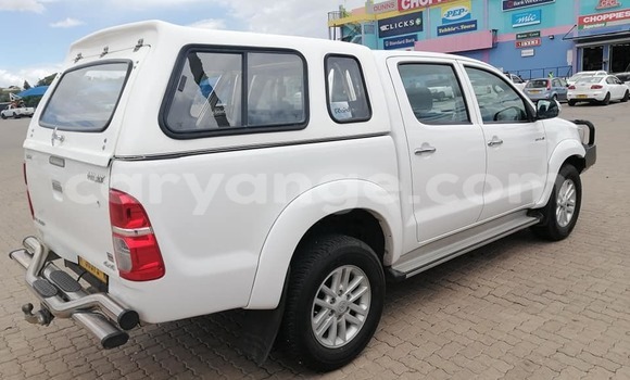 Buy Used Toyota Hilux White Car in Arandis in Kunene