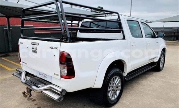 Buy Used Toyota Hilux White Car in Windhoek in Namibia Buy Used Toyota Hilux White Car in Windhoek in Namibia