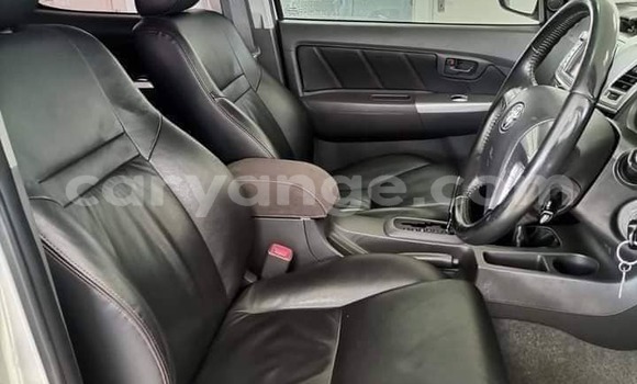 Acheter Occasion Voiture Toyota Hilux Blanc à Windhoek, Namibie Acheter Occasion Voiture Toyota Hilux Blanc à Windhoek, Namibie