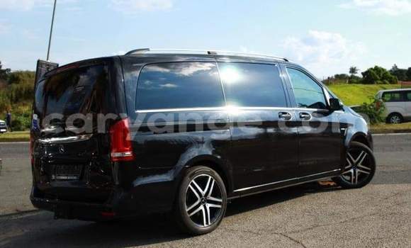 Buy Used Mercedes-Benz V-klasse Black Car in Windhoek in Namibia Buy Used Mercedes-Benz V-klasse Black Car in Windhoek in Namibia