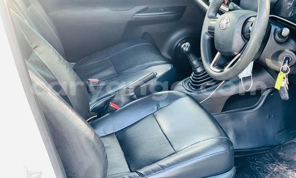 Acheter Occasion Voiture Toyota Hilux Blanc à Arandis, Kunene Acheter Occasion Voiture Toyota Hilux Blanc à Arandis, Kunene