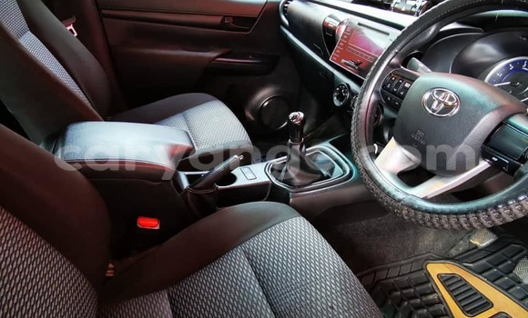 Acheter Occasion Voiture Toyota Hilux Blanc à Arandis, Kunene Acheter Occasion Voiture Toyota Hilux Blanc à Arandis, Kunene