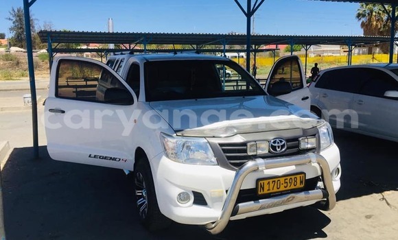 Acheter Occasion Voiture Toyota Hilux Blanc à Arandis, Kunene Acheter Occasion Voiture Toyota Hilux Blanc à Arandis, Kunene