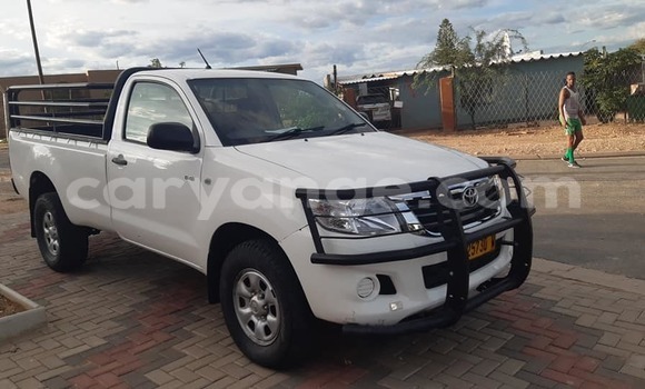 Acheter Occasion Voiture Toyota Hilux Blanc à Arandis, Kunene Acheter Occasion Voiture Toyota Hilux Blanc à Arandis, Kunene