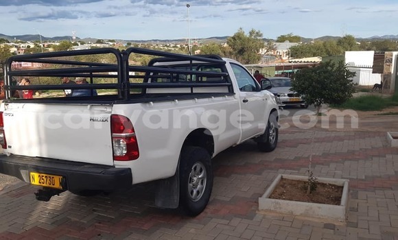Acheter Occasion Voiture Toyota Hilux Blanc à Arandis, Kunene Acheter Occasion Voiture Toyota Hilux Blanc à Arandis, Kunene