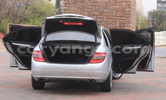 Acheter Occasion Voiture Mercedes-Benz C–Class Gris à Arandis, Kunene Acheter Occasion Voiture Mercedes-Benz C–Class Gris à Arandis, Kunene