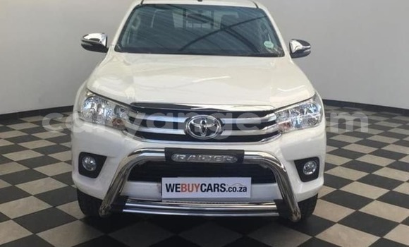 Buy Used Toyota Hilux White Car in Gobabis in Omaheke Buy Used Toyota Hilux White Car in Gobabis in Omaheke