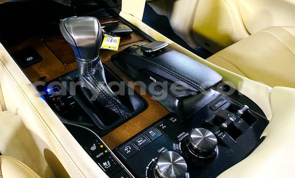 Acheter Occasion Voiture Lexus LX 570 Blanc à Bethanien, Karas