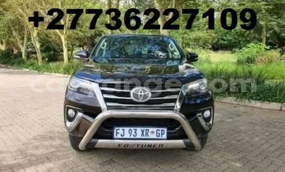 Buy Used Toyota Fortuner Black Car in Windhoek in Namibia