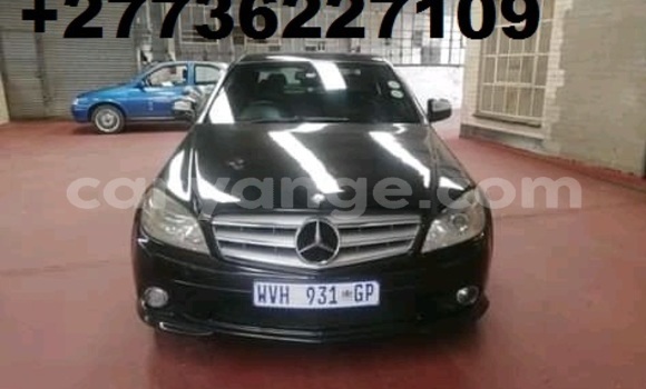 Acheter Occasion Voiture Mercedes-Benz C250 coupe Noir à Windhoek, Namibie