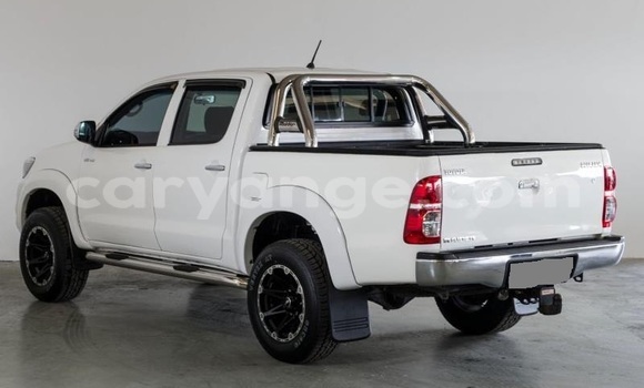 Buy Used Toyota Hilux White Car in Windhoek in Namibia Buy Used Toyota Hilux White Car in Windhoek in Namibia