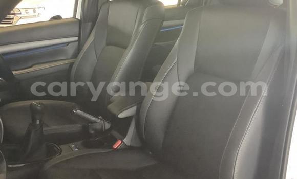 Acheter Occasion Voiture Toyota Hilux Blanc à Windhoek, Namibie Acheter Occasion Voiture Toyota Hilux Blanc à Windhoek, Namibie