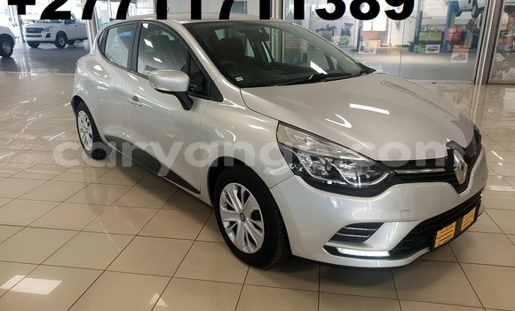 Acheter Occasion Voiture Renault Clio Gris à Windhoek, Namibie